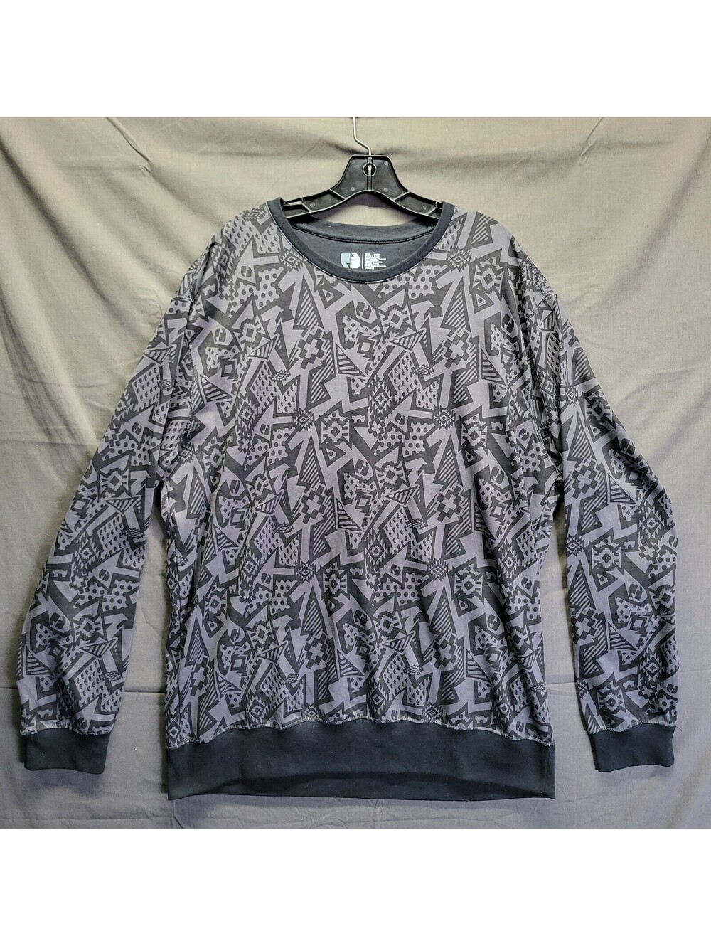 CSG Champs Geometric Gray/Black Longsleeve Shirt Sz 2XL